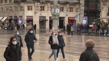 Covid-19 : vers un retour du masque en extérieur dans toute la France ?