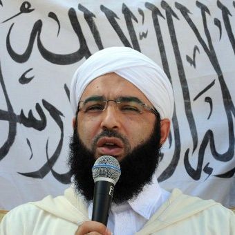 Le prédicateur salafiste marocain, Hassan Kettani, lors d'une manifestation à Salé, le 21 Septembre 2012. ( AFP PHOTO/FADEL SENNA )