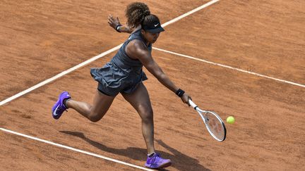 La Japonaise&nbsp;Naomi Osaka, tête de série N.2, sera opposée à la Roumaine Patricia Maria Tig, lors du premier tour de Roland-Garros 2021. (FILIPPO MONTEFORTE / AFP)