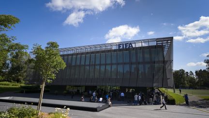 Le si&egrave;ge de la Fifa, &agrave; Zurich (Suisse), le 20 juillet 2015. (FABRICE COFFRINI / AFP)