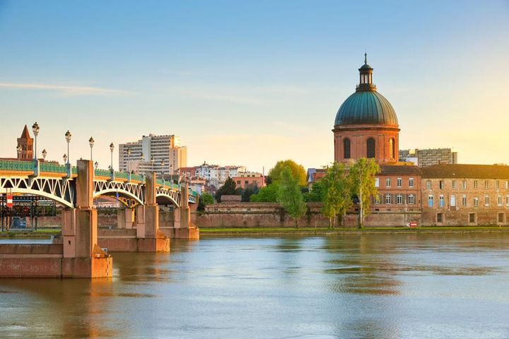 Au bord de la Garonne à Toulouse. (Office de tourisme de Toulouse)