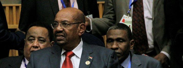 Le président soudanais Omar al-Bachir au sommet de l'UA à Addis Abeba, le 29 janvier 2015. Il est toujours sous le coup d'un mandat d'arrêt international délivré par la CPI. (Photo AFP/Minasse Wondimu Hailu/Anadolu Agency)