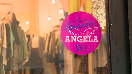 Un magasin membre&nbsp;de l'opération "Où est Angela?" à Nîmes.&nbsp; (FRANCEINFO)