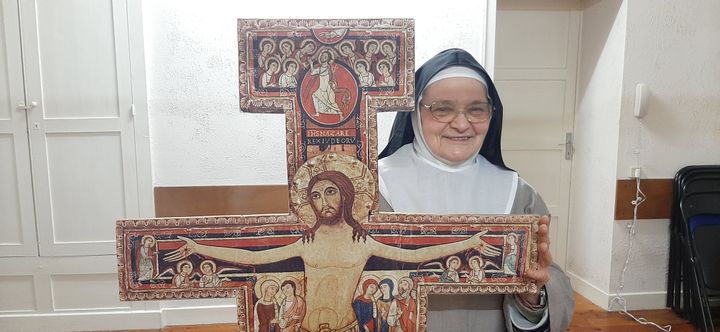 Soeur Marie-des-Anges, arrivée au monastère en 1985, est l'une des 15 moniales du&nbsp;monastère des Clarisses, à Lourdes. (SEBASTIEN BAER / RADIO FRANCE)