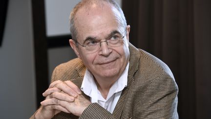 Bertrand de Rochambeau,&nbsp;co-président du syndicat national des gynécologues-obstétriciens de France le 11 février 2016 lors d'une conférence de presse à Paris. (MIGUEL MEDINA / AFP)