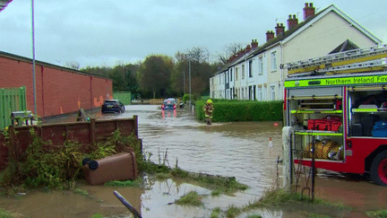 Intempéries : les dégâts de la tempête Bert au Royaume-Uni et en Irlande (France 2)