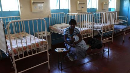 Dans un hôpital à Harare, la capitale du Zimbabwe, le 23 juillet 2011. (TSVANGIRAYI MUKWAZHI/AP/SIPA)