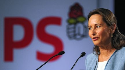 S&eacute;gol&egrave;ne Royal, lors de son discours &agrave; l'universit&eacute; d'&eacute;t&eacute; de La Rochelle (Charente-Maritime), le 23 ao&ucirc;t 2013. (XAVIER LEOTY / AFP)