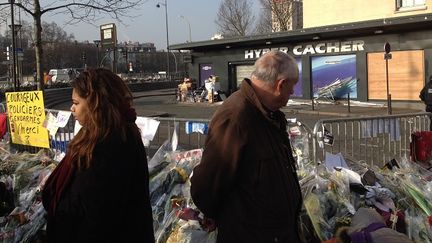 &nbsp; (Devant l'Hyper Cacher, porte de Vincennes à Paris, le 23 janvier 2015 © RADIO FRANCE - Nathalie Bourrus)