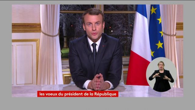 Emmanuel Macron redit son "engagement" "d'apporter un toit" à "toutes celles et ceux qui sont aujourd'hui sans-abri"