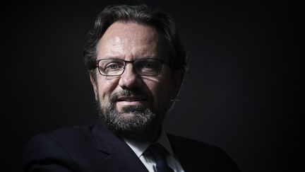 Frédéric Lefebvre pose à Paris, le 29 juin 2016. (JOEL SAGET / AFP)