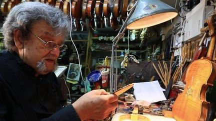 Musique : la renaissance des "violons de la Shoah" grâce à un luthier israélien