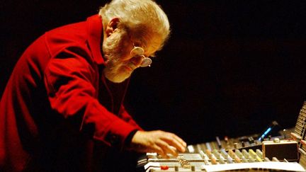 Pierre Henry en concert le 06 décembre 2002 à Nantes
