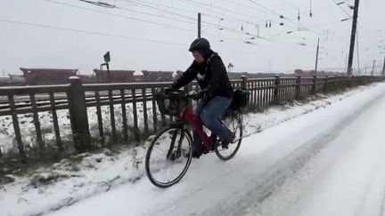 Intempéries : la circulation fortement perturbée par la neige (France 3)