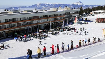 La station de ski de Chamrousse (Is&egrave;re), le 22 janvier 2011. (LIONEL MONTICO / HEMIS / AFP)