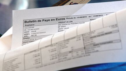 L'enqu&ecirc;te 2013 sur les emplois et salaires des Fran&ccedil;ais de l'Insee se penche sur l'emploi des s&eacute;niors ou encore&nbsp;les disparit&eacute;s salariales. (BAZIZ CHIBANE / SIPA)