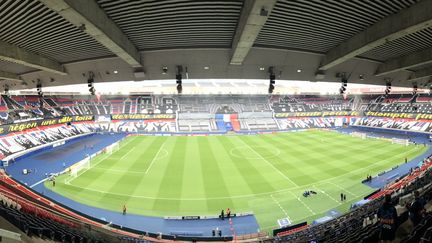 Le Parc des Princes avant la rencontre entre le PSG et Manchester City. (Adrien Hémard)