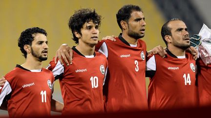 Ayman Al-Hajri et l'équipe nationale&nbsp;yéménite lors des qualifications pour la Coupe d'Asie des nations, à Doha, le 29 mars 2017. (NIKKU / XINHUA)