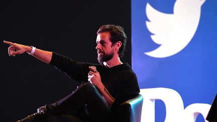 Le cofondateur de Twitter, Jack Dorsey,&nbsp;devant des étudiants de l'Indian Institute of Technology (IIT) à New Delhi le 12 novembre 2018. (PRAKASH SINGH / AFP)