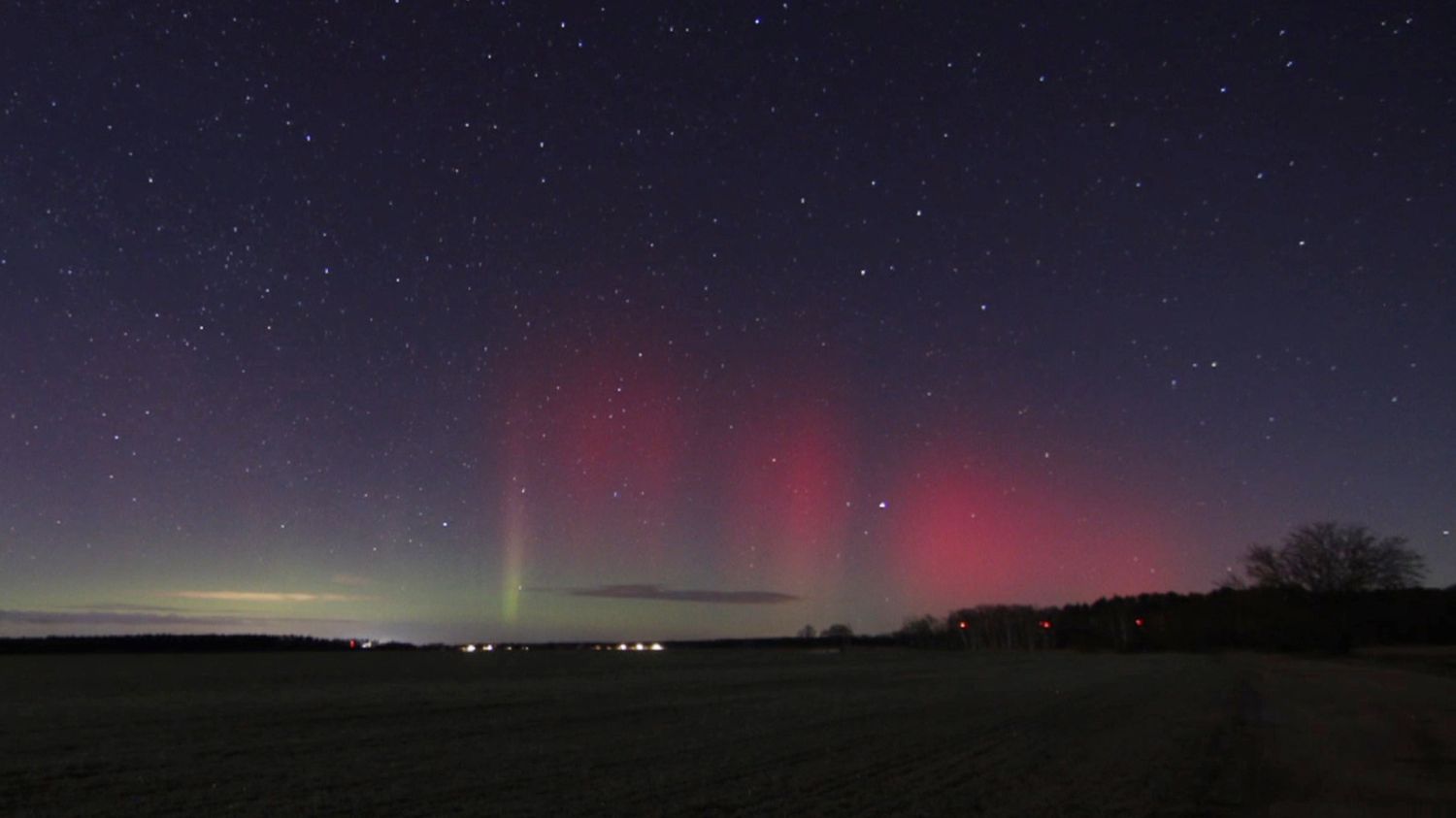 Het noorderlicht was van zondag op maandag in Frankrijk te zien, een “buitengewone gebeurtenis”