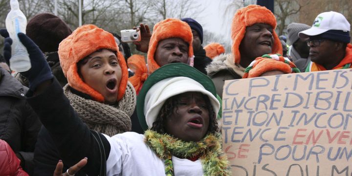 Des manifestants pro-Gbagbo à La Haye, le 19 février 2013. (Mike Corder/AP/SIPA)