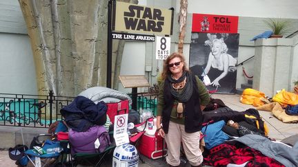  (Stefanie Vance campe devant le cinéma depuis samedi 5 décembre midi ©Loïc Pialat)