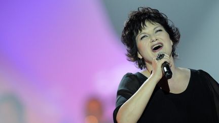 Maurane lors d'un concert au Zénith de Paris. (LIONEL BONAVENTURE / AFP)