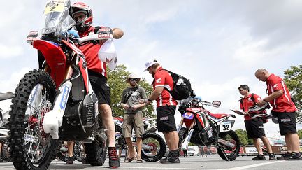 C'est parti pour le Dakar 2016 ! Place samedi au prologue de 11 kilomètres entre Buenos Aires et Rosario (FRANCK FIFE / AFP)