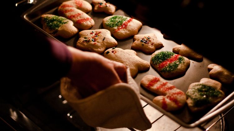 Au Royaume-Uni, ce chef pâtissier prête son four à ceux qui n'ont pas les moyens de cuisiner à la maison