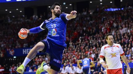 Le Fran&ccedil;ais&nbsp;Nikola Karabatic, arri&egrave;re-gauche de l'&eacute;quipe de France de handball, lors de la finale de l'Euro, le 26 janvier 2014 &agrave; Herning (Danemark). (JONATHAN NACKSTRAND / AFP)