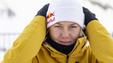 Tess Ledeux participe à ses deuxièmes Jeux olympiques à Pékin et tentera de&nbsp;monter sur le podium en slopestyle et Big Air.&nbsp; (Louis Garnier / Red Bull Content Pool)