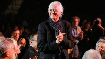 &nbsp; (Jimmy Page, le célèbre guitariste, du groupe mythique © maxppp)