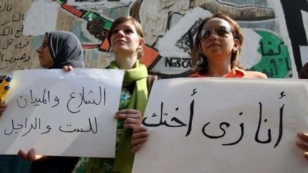 Des femmes manifestent le 6 juillet 2012 contre le harcèlement sexuel. (Ahmed Mahmud/AFP)