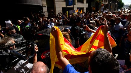 Manifestations après des arrestations en Catalogne