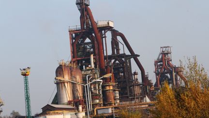 Les hauts-fourneaux de Florange (Moselle), ici le 19 novembre 2012, sont &agrave; l'arr&ecirc;t depuis un an.&nbsp; (JULIO PELAEZ / MAXPPP)