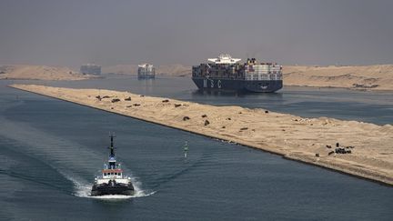 Le canal de Suez, long de 164 km, est l'une des voies navigables les plus importantes au monde. (photo d'illustration) (IMAGO/JÜRGEN SCHWENKENBECHER / MAXPPP)