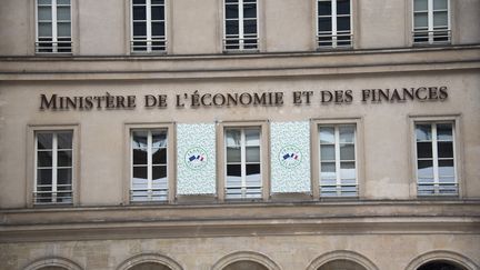 La façade du ministère de l'Economie et des Finances, à Paris, photographiée le 17 février 2023. (MAGALI COHEN / HANS LUCAS / AFP)