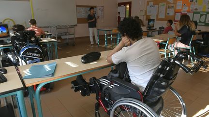 Dans une classe&nbsp;au collège-lycée Elie Vignal à Caluire-et-Cuire dans le Rhône,&nbsp;le&nbsp;1er septembre 2016 (photo d'illustration). (PHILIPPE DESMAZES / AFP)