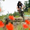 La Néo-Zélandaise Maria Laurie lors du relais mixte en VTT cross-country, le 9 août 2023, à Glentress Forest. (JANE BARLOW / MAXPPP)