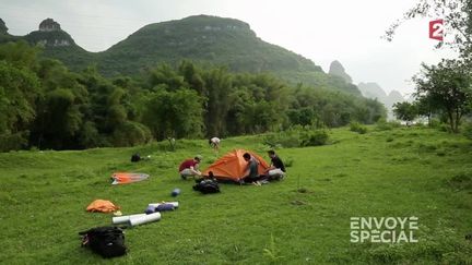 VIDEO. Le camping en Chine, ça se mérite