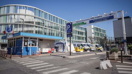 L'hopital Henri Mondor à Créteil (Val-de-Marne). (LUC NOBOUT / MAXPPP)