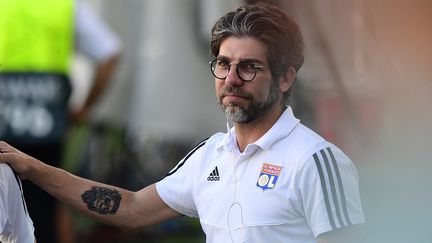 Le Brésilien Juninho, le 6 août 2020, a annoncé son départ de l'Olympique lyonnais pour la trêve hivernale 2021. (MIGUEL MEDINA / AFP)