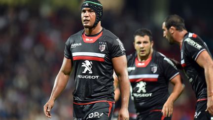 Le capitaine toulousain Thierry Dusautoir, lors d'un match Toulouse-Montpellier pour le Top 14, le 20 août 2016, au stade Ernest Wallon, à Toulouse. (REMY GABALDA / AFP)