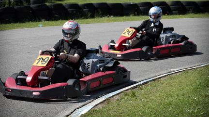 Troisi&egrave;me &eacute;dition de la&nbsp;Padre cup, en 2010, sur le circuit Jean-Pierre Beltoise &agrave; Trappes (Yvelines). (OLIVIER LABAN-MATTEI / AFP)