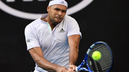 Jo-Wilfried Tsonga au premier tour de l'Open d'Australie, le 21 janvier 2020 (MANAN VATSYAYANA / AFP)