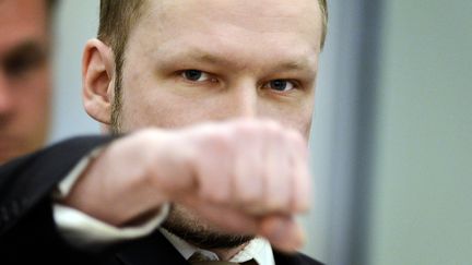 Anders Behring Breivik, lors de son proc&egrave;s &agrave; Oslo (Norv&egrave;ge), le 16 avril 2012. (ODD ANDERSEN / AFP)