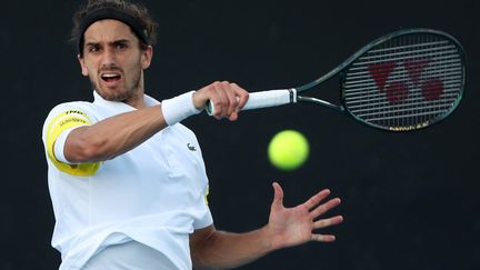 Pierre-Hugues Herbert (ici le 9 février 2021 à l'Open d'Australie) est éliminé du Masters 1000 de Miami après sa défaite, vendredi 26 mars. (BRANDON MALONE / AFP)