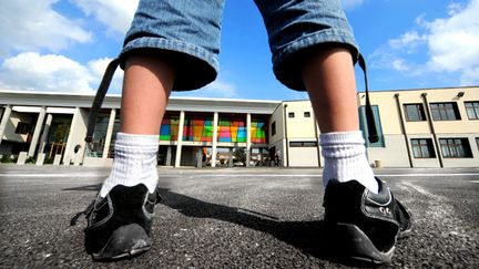 &nbsp; (Depuis la rentrée de septembre les élèves du CP à la terminale ont découvert les nouveaux programmes d'enseignement moral et civique (EMC), avec une heure par semaine en école élémentaire et une heure tous les quinze jours dans le secondaire © Maxppp)