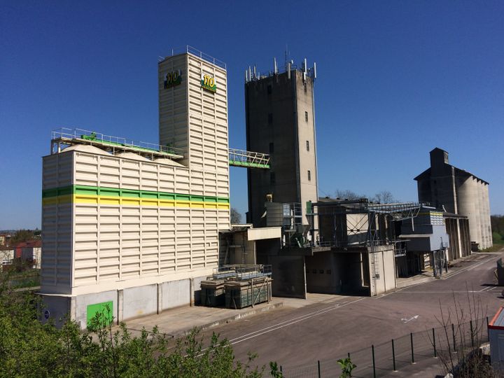 La coopérative de céréales 110Bourgogne à&nbsp;Migennes (Yonne). (ARIANE GRIESSEL / FRANCEINFO)