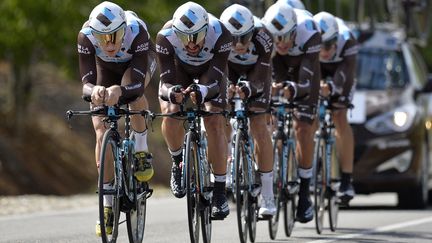 L'équipe AG2R dans un contre-la-montre sur la Vuelta 2014 (DE WAELE TIM / TDWSPORT SARL)